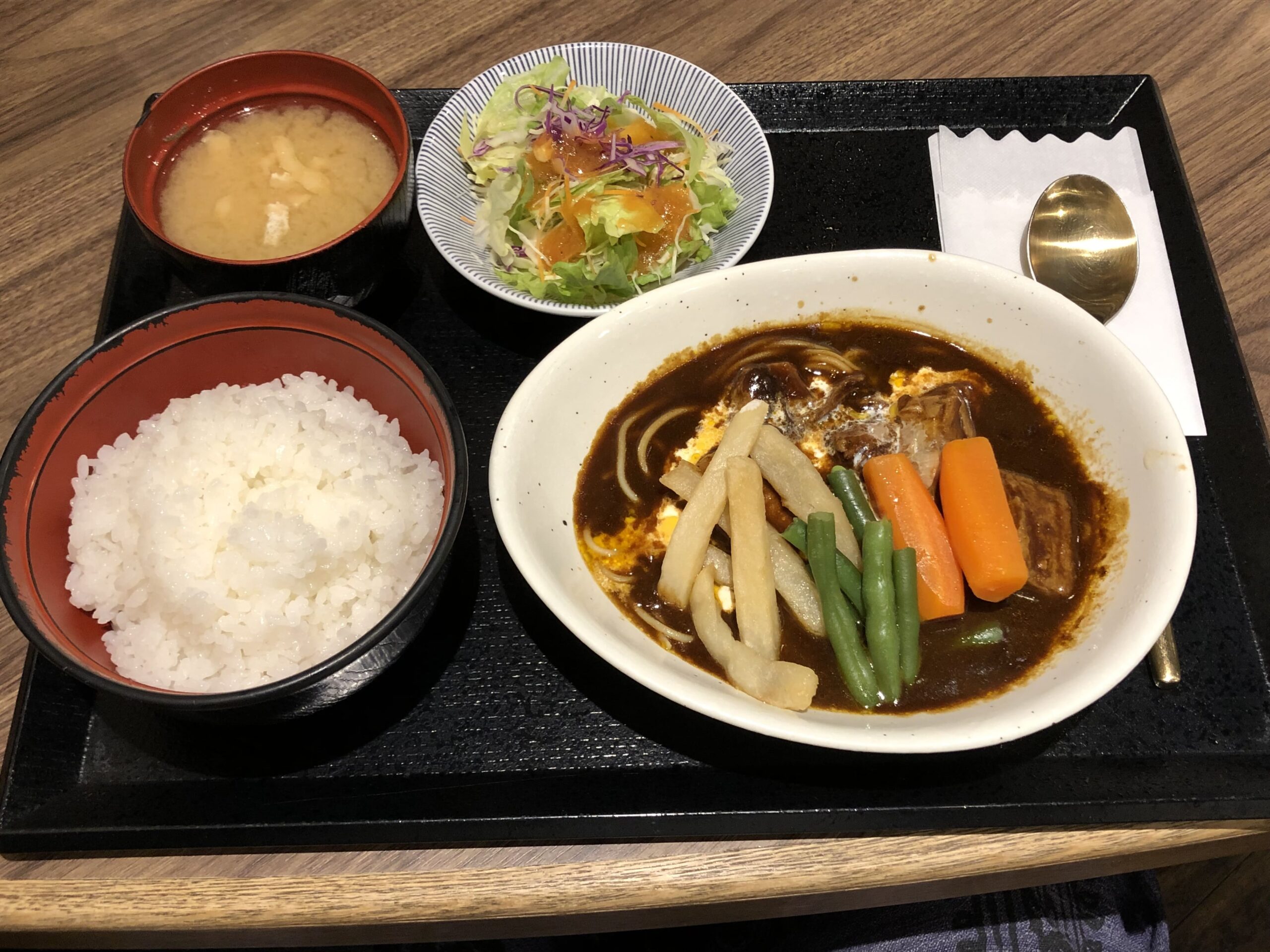 珈穂音_ビーフシチュー定食1